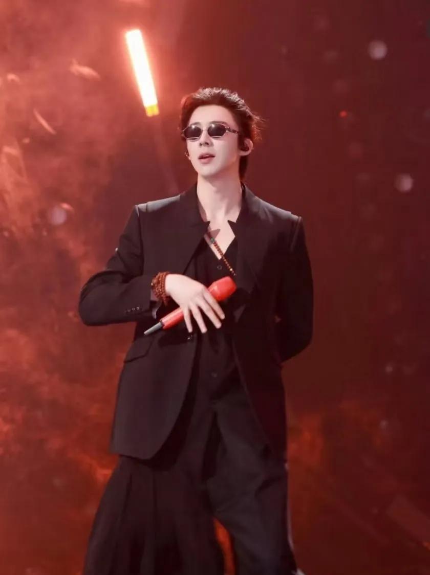 #我们的817#|#刘宇宁的2025巡演#|#摩登兄弟#“在我