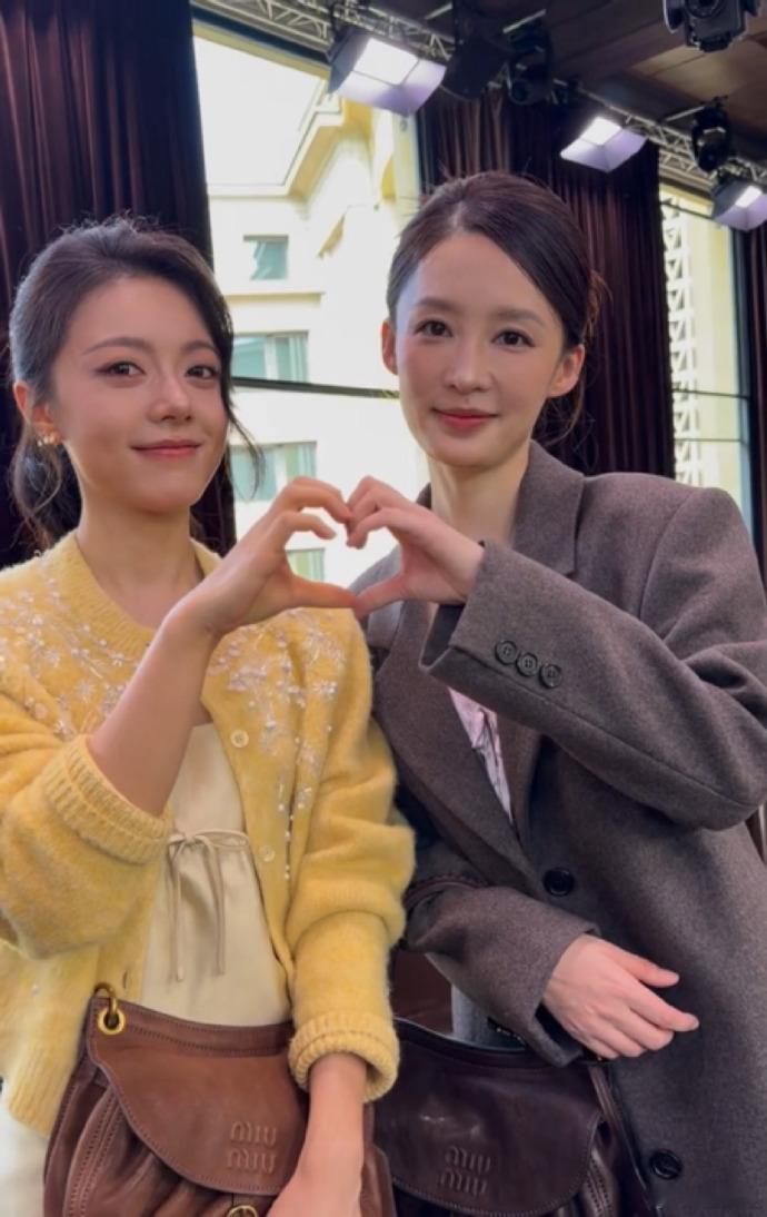 李沁赵今麦同框香到我了李沁赵今麦都是春风拂面那一挂的​​​被李沁赵今麦同框狠狠