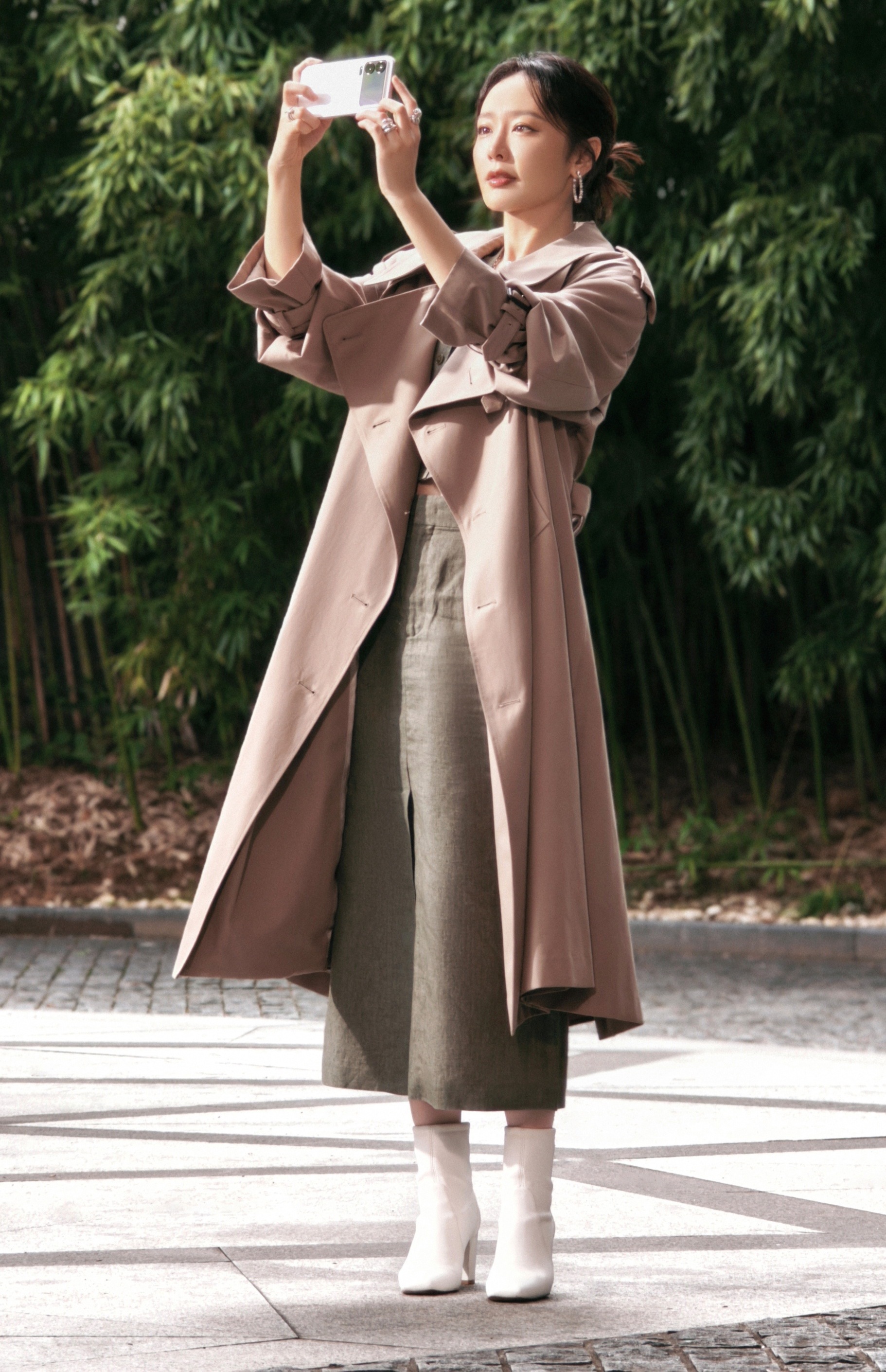 高叶吐槽刘昊然文案高叶高叶黑西装黑高跟