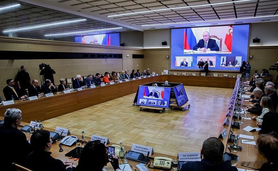 【普京：俄军解放的地区的一切都会恢复，包括住房】莫斯科时间2025年12月9日