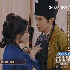 张伦硕摸刘涛屁股我替钟丽缇问一句：张伦硕你还回家吗？在《无限超越班》小考里，刘