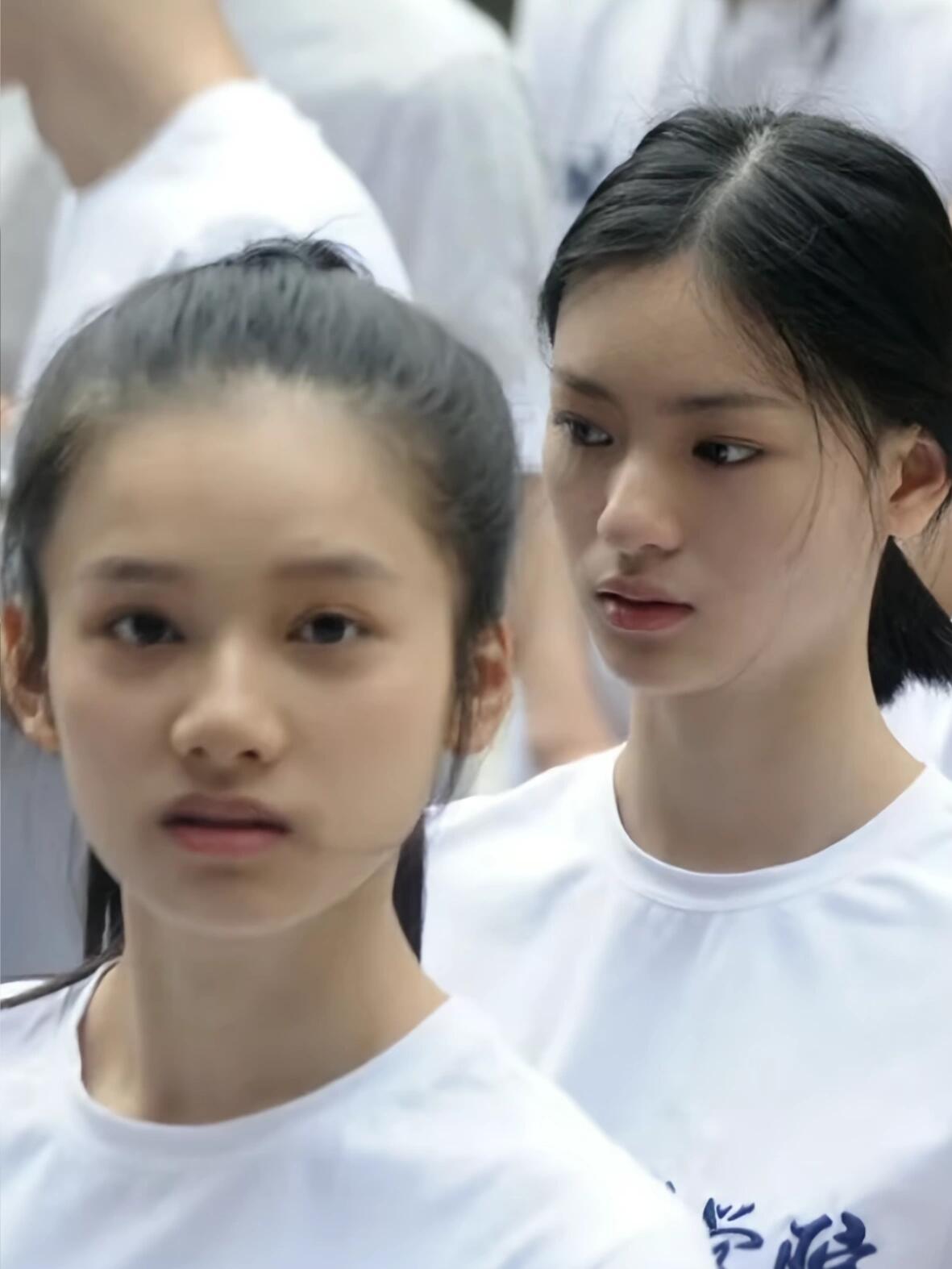 张婧仪、邱天，美得各有秋千​​​