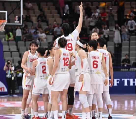 中国女篮三连胜！宫鲁鸣赛后谈短板、盛赞一人，霸气回应日本主帅 中国女篮狂胜