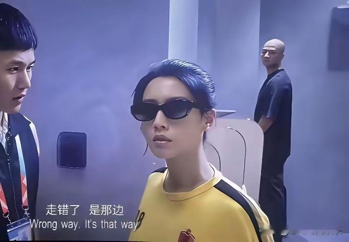 星爷也挺幽默的，设计了一个彩蛋反击李诚儒，只因李诚儒曾经在节目中讽刺星爷是墙角，