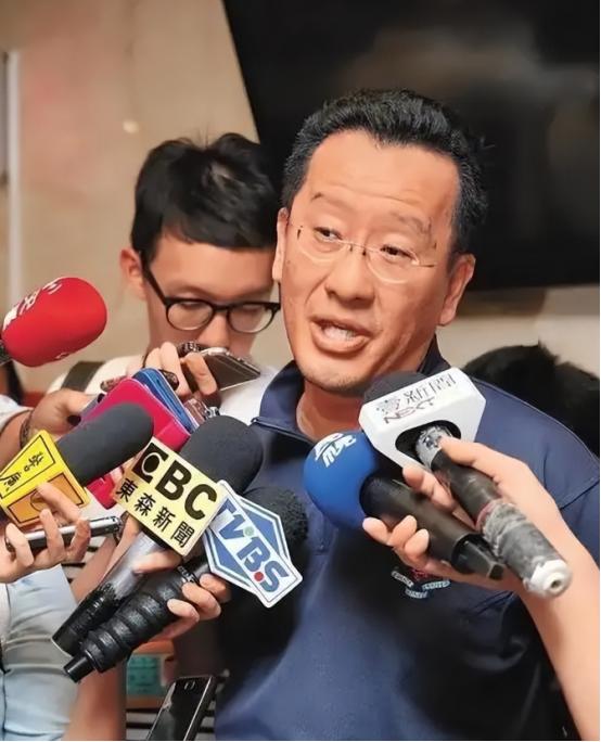 台“国防部长”顾立雄发布声明， 3月26日，针对特朗普宣布5月访华，台湾省所