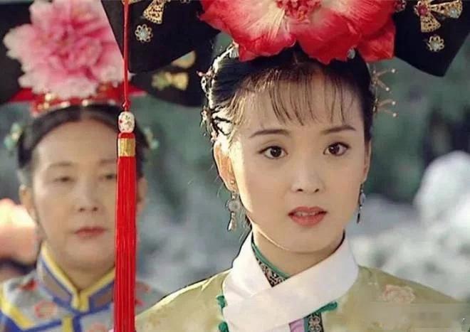 同样是空气刘海，为什么还珠格格第三部的晴儿远不如第二部的漂亮？