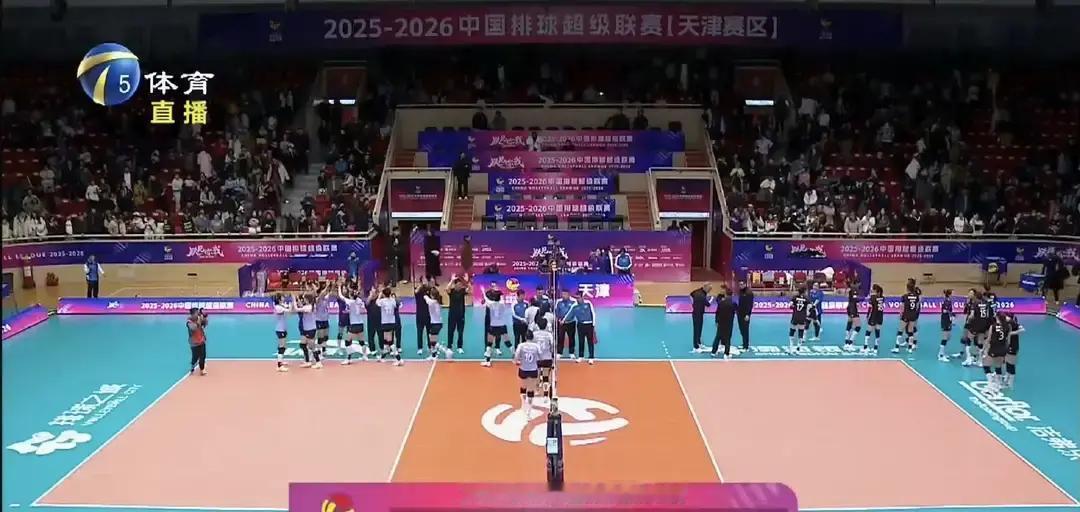 不上她，反而赢得更轻松。昨晚天津女排打上海，没用小将马丁内斯。结果呢？用全