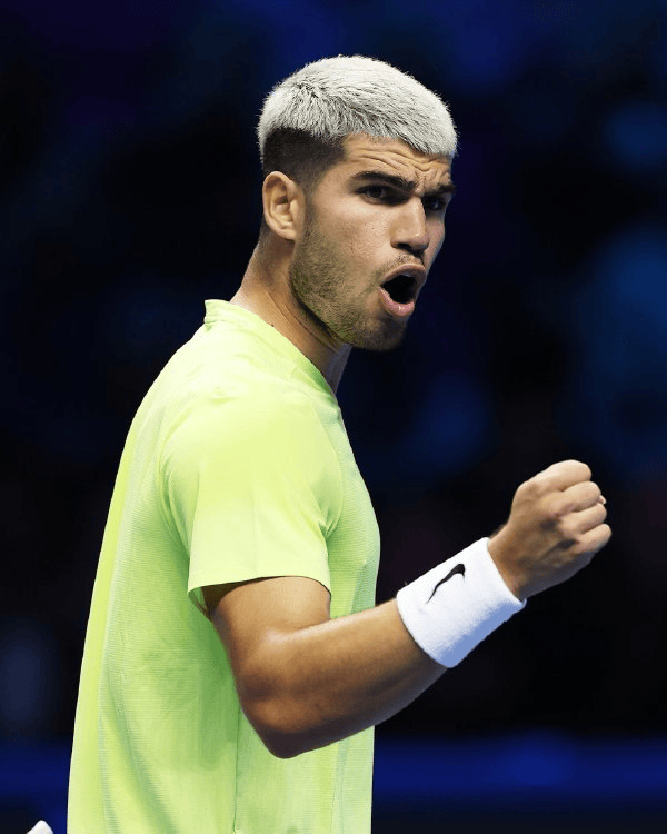 小组赛3连胜! 阿卡2-0穆塞蒂, 携手德米纳尔晋级总决赛四强