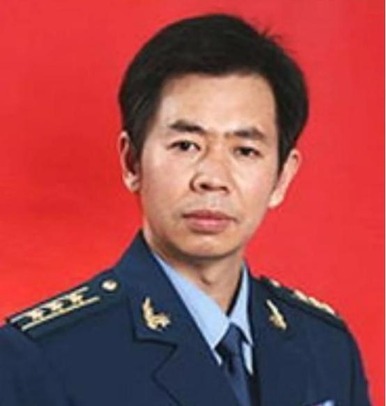 “敌人打到家门口了，还不敢开第一枪?”戴旭直言对美国根本就不用怕，面对美国的挑衅