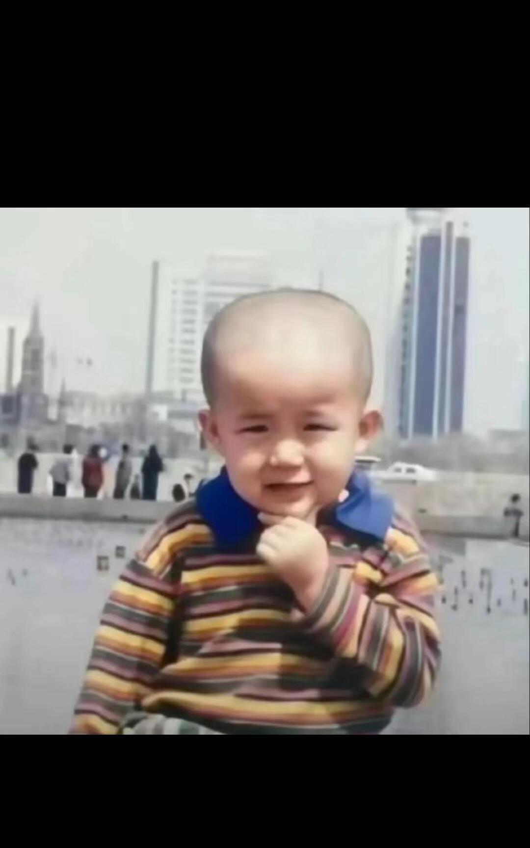 大头就这样慢慢长大了，百感交集，大头小时候就与众不同，拽拽的，乐乐的！点点滴滴