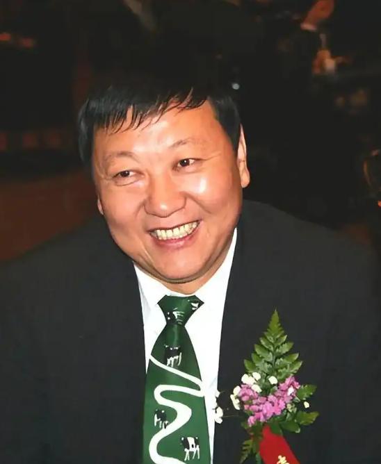 1998年，伊利老总把副手牛根生从伊利赶了出去。没想到牛根生转手创立蒙牛，只花了