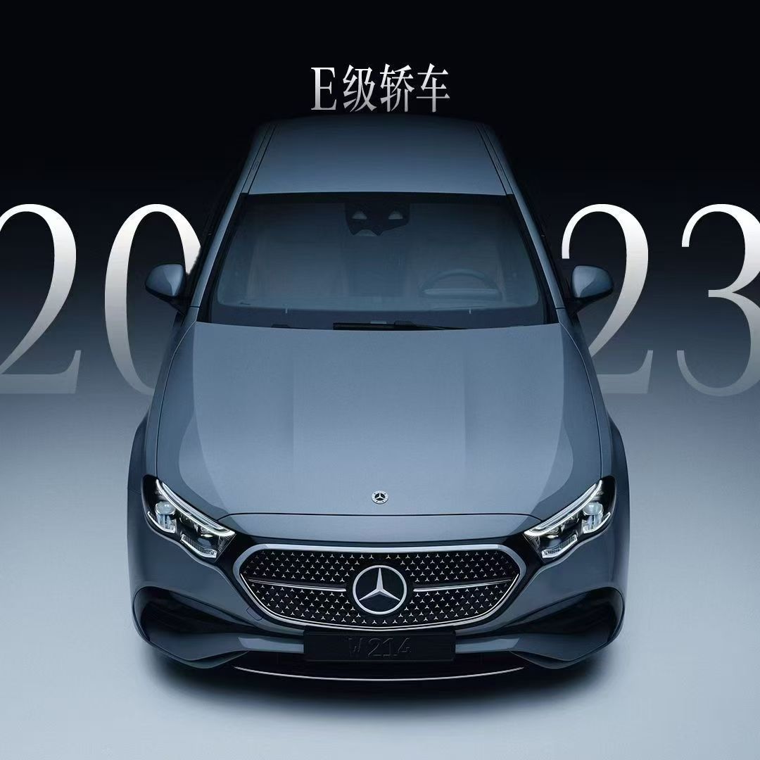 奔驰140年奔驰总在时代的年轮上留下了它的专属印记，每个汽车人都绕不开奔驰的存在