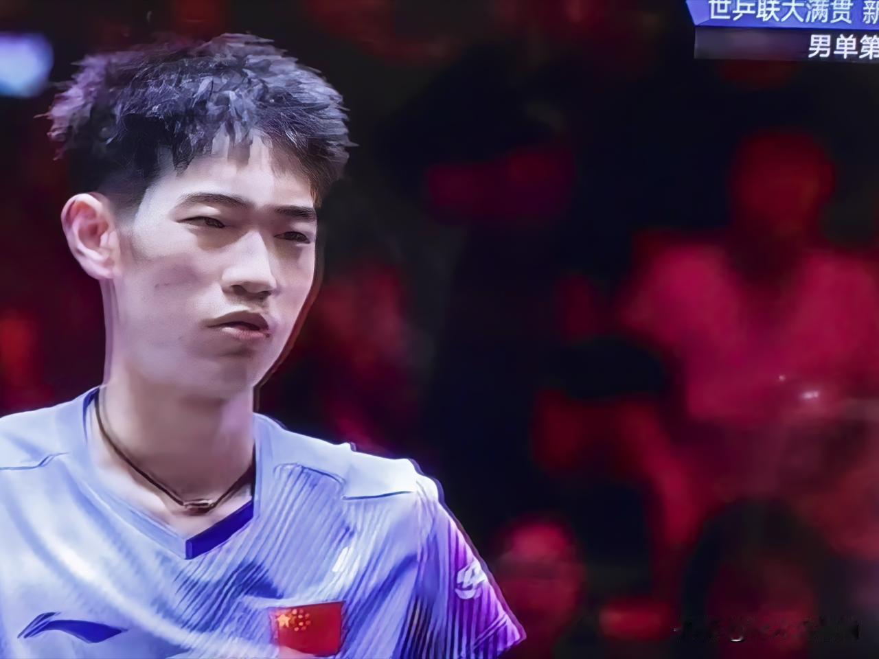 陈俊菘错失好局，为经验不足交了学费。新加坡大满贯男单焦点战，中日新生代对决。陈