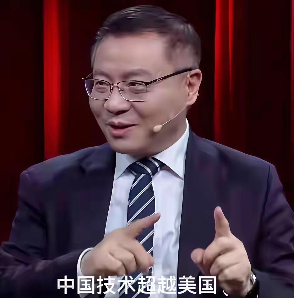 复旦大学中国研究院院长、著名军事专家、国际级大师、国际麻醉大师、博士生导师张维为