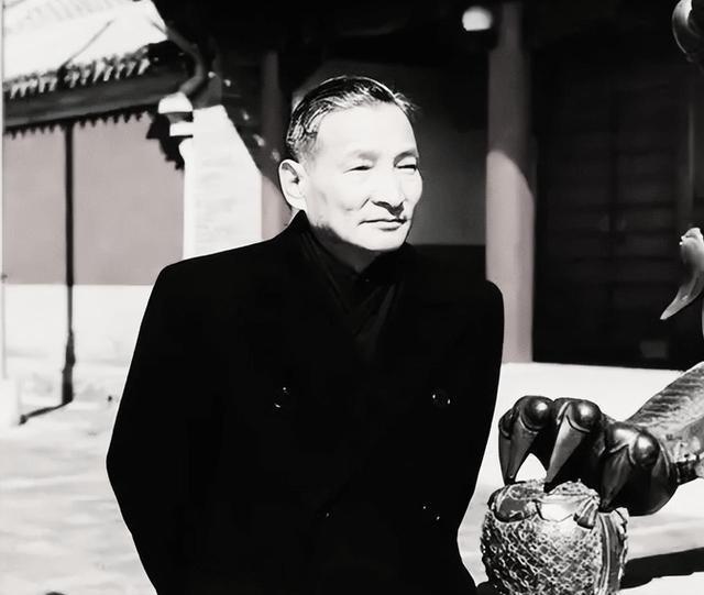 1962年7月，毛主席约谈陈云一小时，22天后陈云婉拒开会，提出：由于自己一直拉