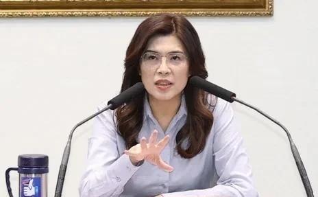 郑丽文受访亮明底线：反对法理“台独”，但若遭武力攻台“一定会还击”。6月19日