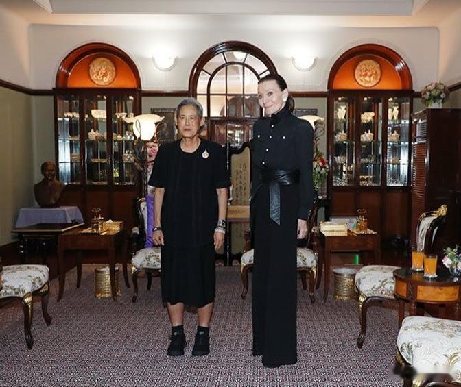 泰国王室🇹🇭列支敦士登王室🇱🇮11月29日，诗琳通公主会见前来给她母