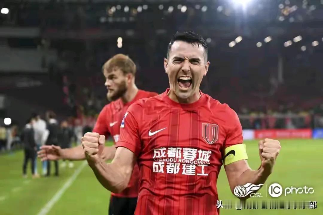 虽说不太看好成都蓉城明天与北京国安的结果，但真心希望蓉城能赢下国安。不为别的