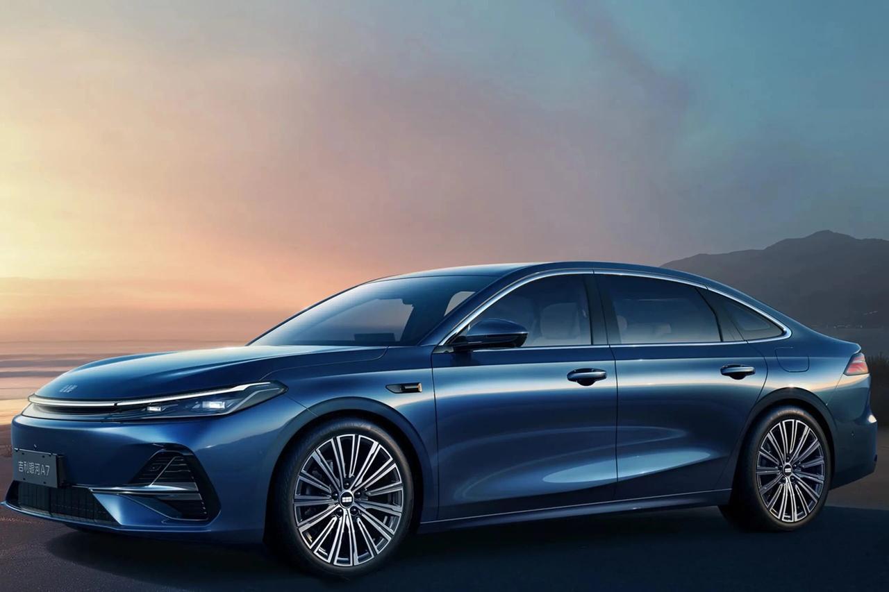 银河A7PHEV：10万级插混家轿“卷王”，续航升级更能打在10-13万级