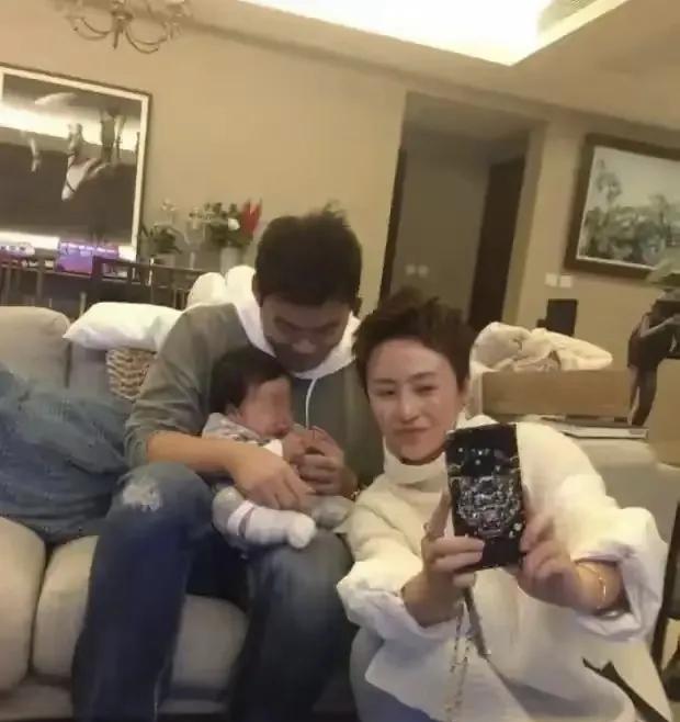 事实证明，马丽虽然比许文赫强大很多，但是日常家里的采购，或者去做什么，马丽可以陪