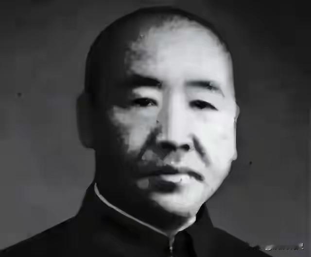 一支杂牌军，1.3万人，却配了660挺机枪，这不是德械师，也不是中央军，实际情况