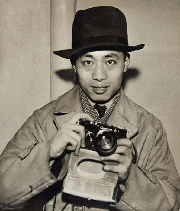 1935年，希特勒清空了办公室所有人，只为等待一个中国男人，过了很久，一个瘦弱的