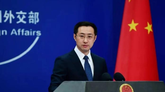 中国警告日本这三句话，太给力了！ 第一句话是：老实点，少管闲事！ 这句话