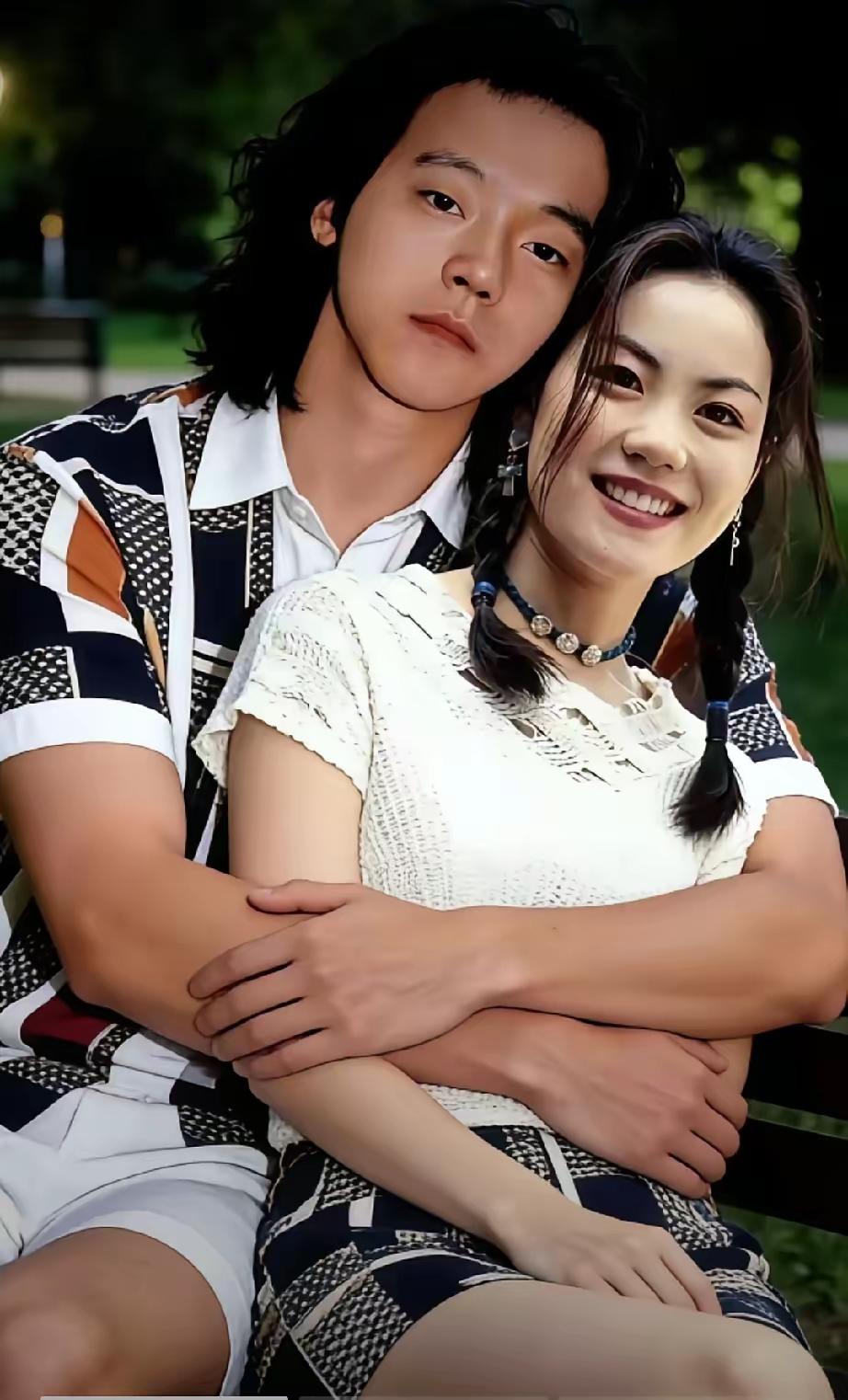 谢霆锋输给窦唯，他是真的一点都不冤！如果我是年轻时候的王菲，我也选窦唯而不选谢霆