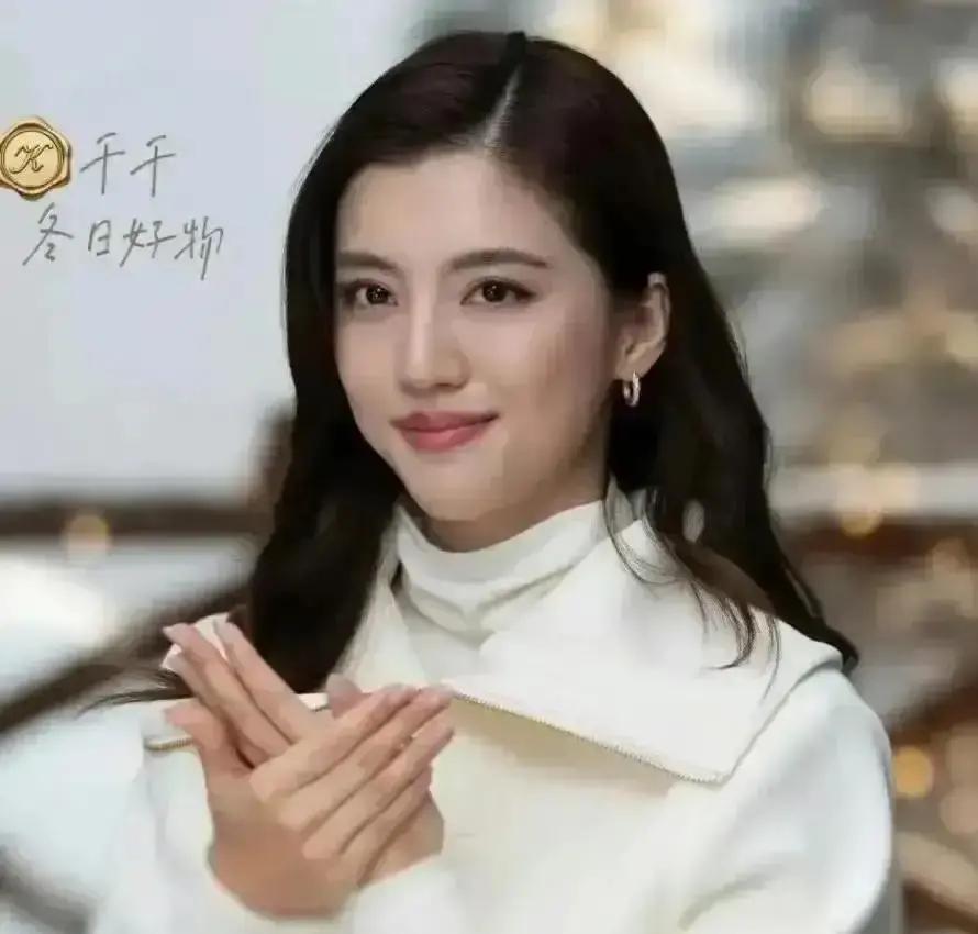 别再说明星直播都是坑了。吴千语刚撕开一个口子。她一场卖了2个亿，退货率反而比普通