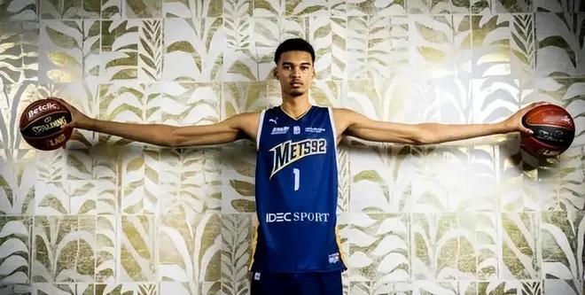 篮球运动员臂展有多重要?看看文班亚马就知道了，在NBA的身体天赋外在的、最能体现天赋的就是身高和臂展