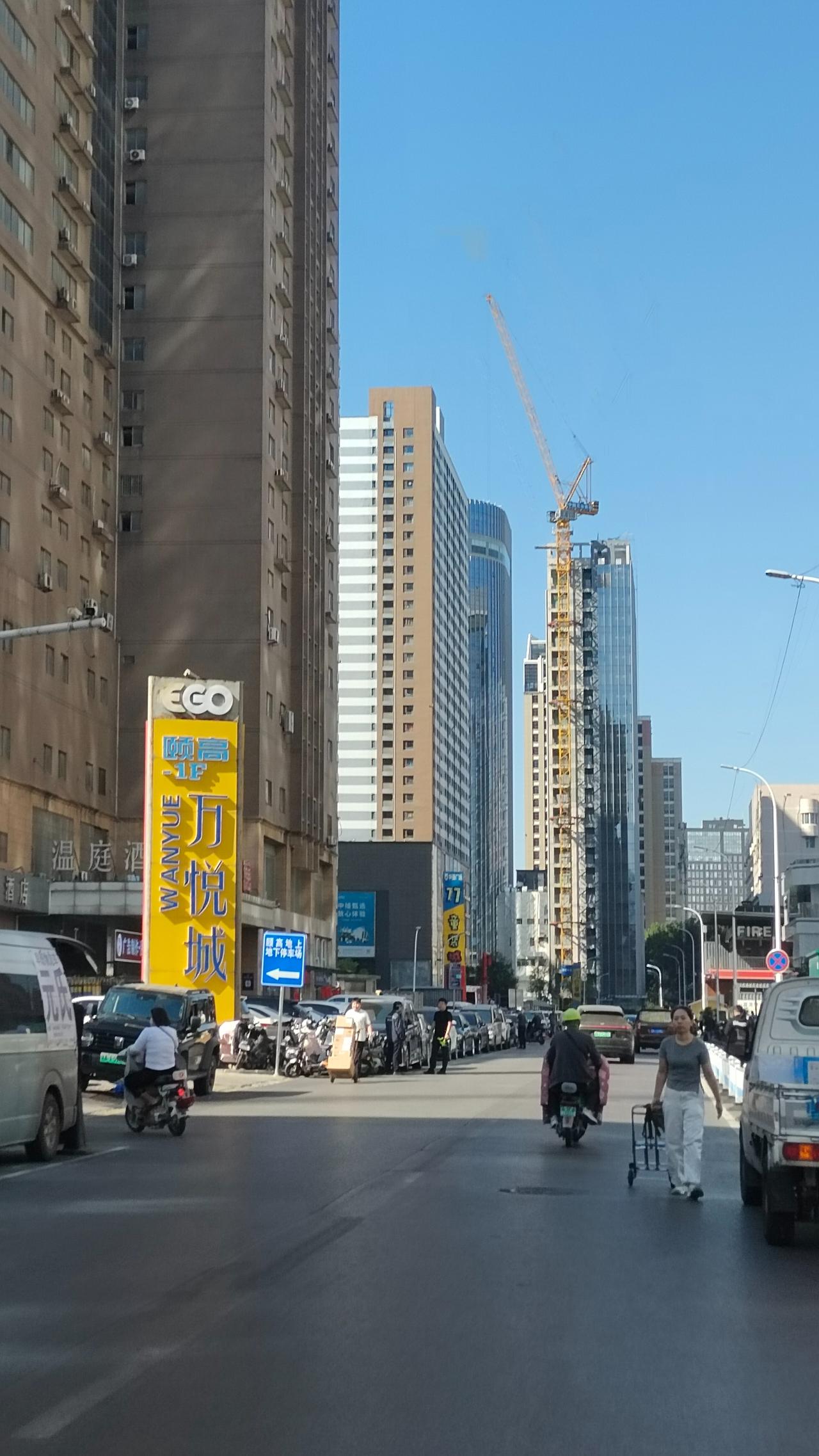 石家庄金圆大厦综合服务楼扩建幕墙安装进度