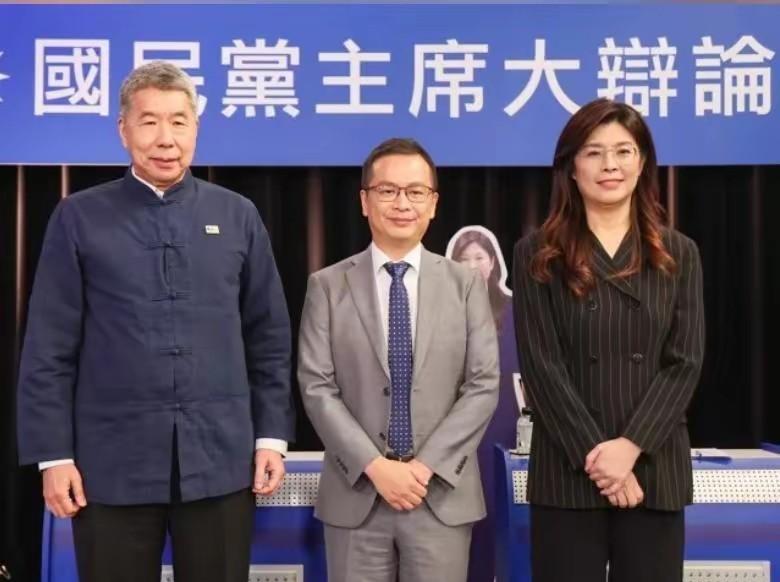 国民党集体宣告“拒统”，张亚中100%落选！近日，赖清德在所谓“全社会防卫韧性