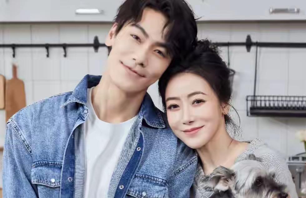 被曝嫖娼，却在节目中立人设，声称害怕女人，陈紫函和戴向宇这段相差9岁的爱情真的幸