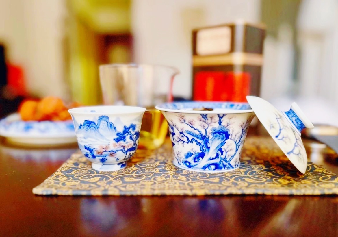 子鼠、蝙蝠不太适合用来做吉祥物，老鼠、蝙蝠本来就是暗夜行动，而且有被捕获的风险，
