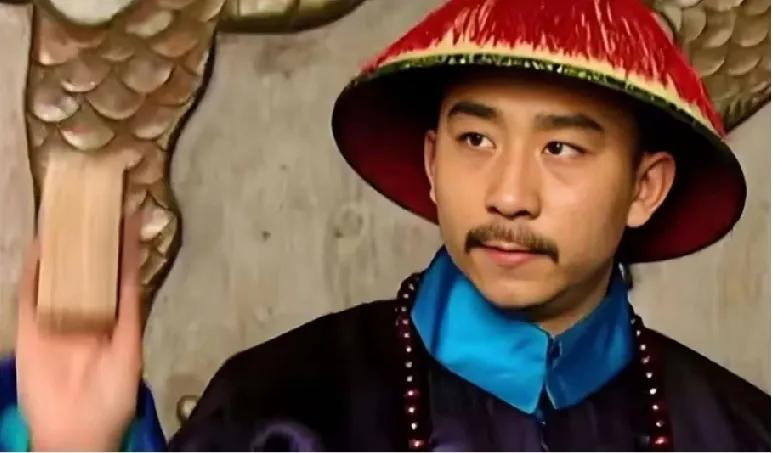 再看《雍正王朝》才看懂为何李卫敢带兵包围考场，可不是一时冲动瞎胡闹，背后的门道可