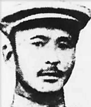 1932年，一个地主婆变卖了所有家产，支持儿子抗日，儿子拿到钱后瞬间失联。几年后