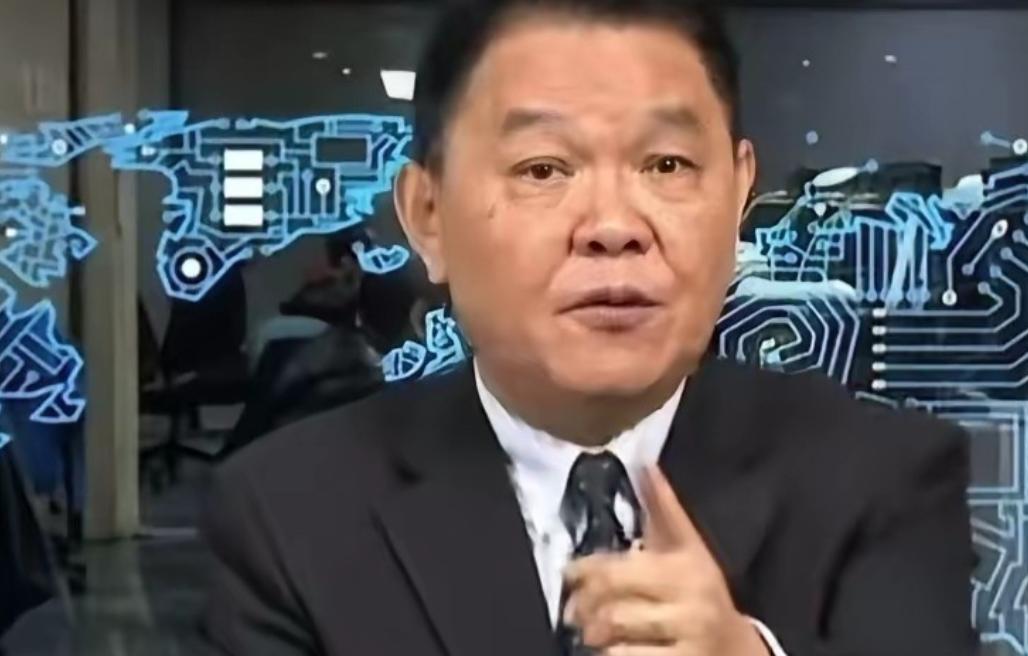 这两天台湾那边一个叫黄征辉的退役舰长上了电视，一上来就火力全开，直接把两岸议题讲