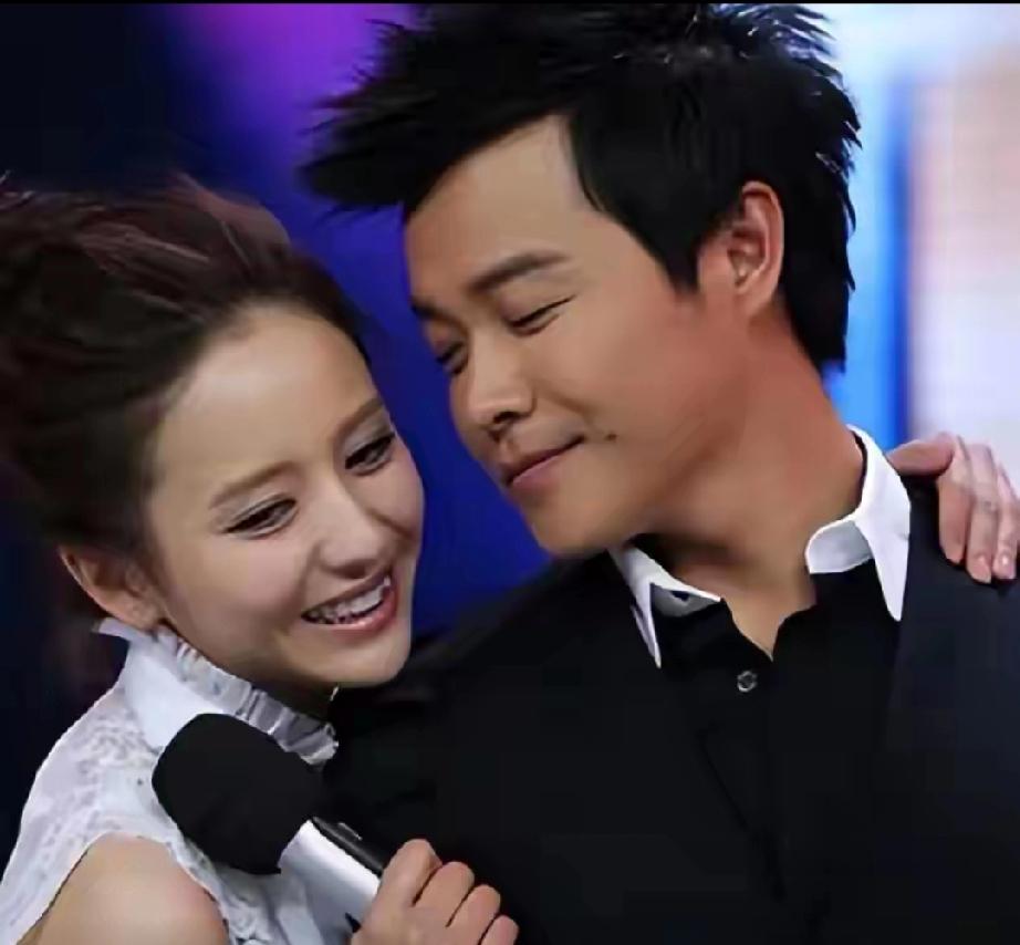 离婚4年，陈思诚身价超百亿登顶人生巅峰与佟丽娅离婚四年，陈思