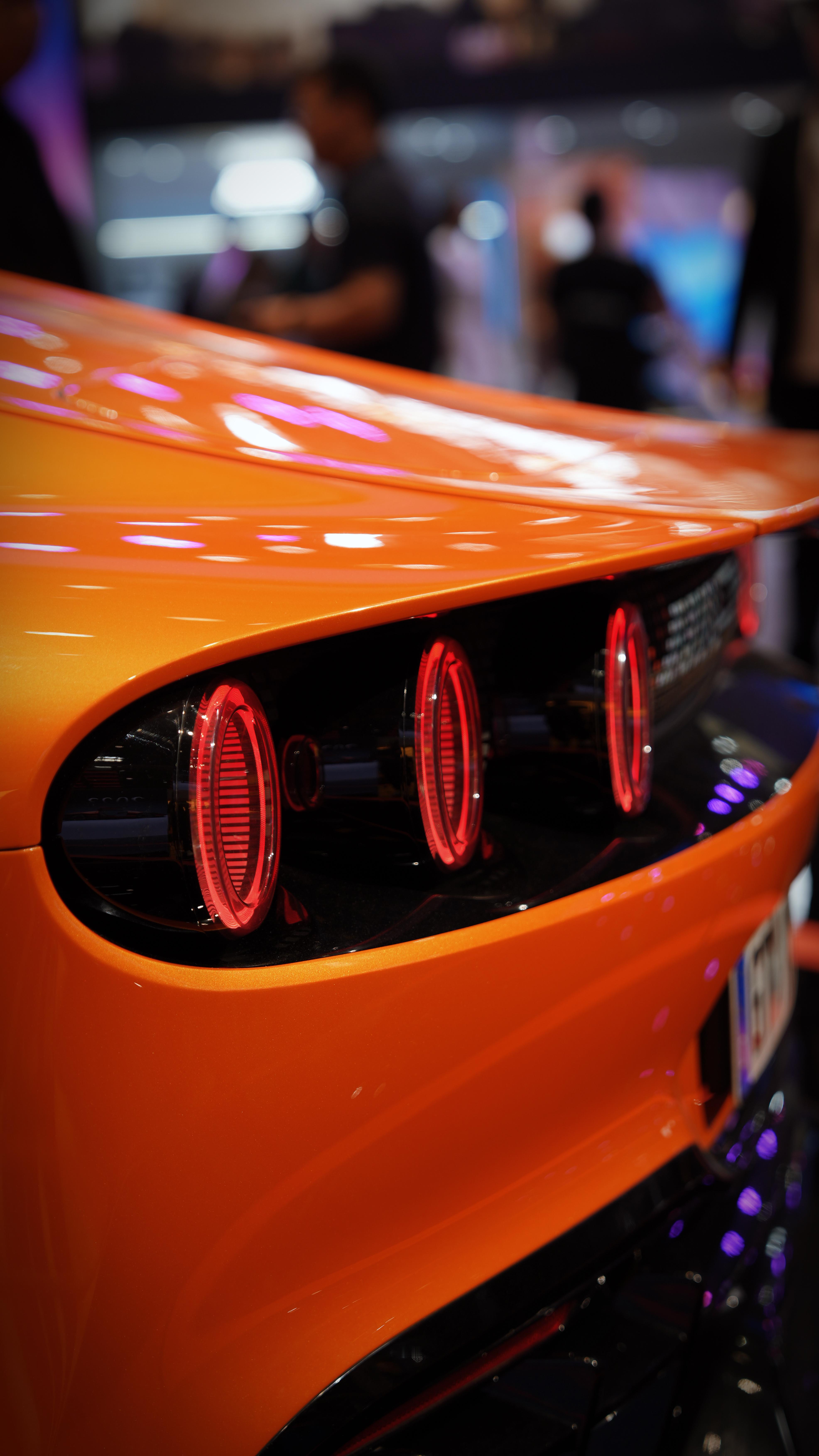 北京车展最后一条微博给奔驰，这台车太帅了，洗都没洗都放到现场，德国人最喜欢这么干