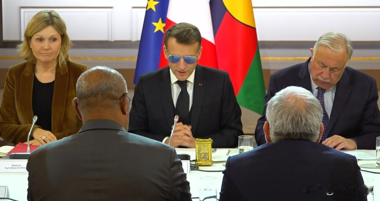 我们都知道这是谁干的。小马哥参加爱丽舍宫的会议表示因“眼疾”血管破裂才全程佩