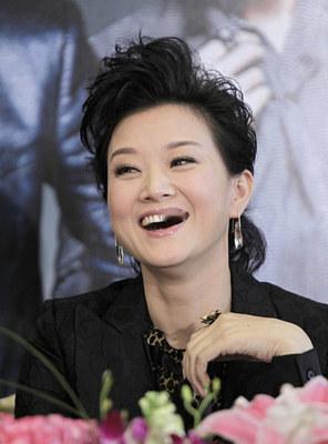 宋祖英与罗浩结婚后，整整13年没有孩子。直到2005年9月，39岁的宋祖英突然迎