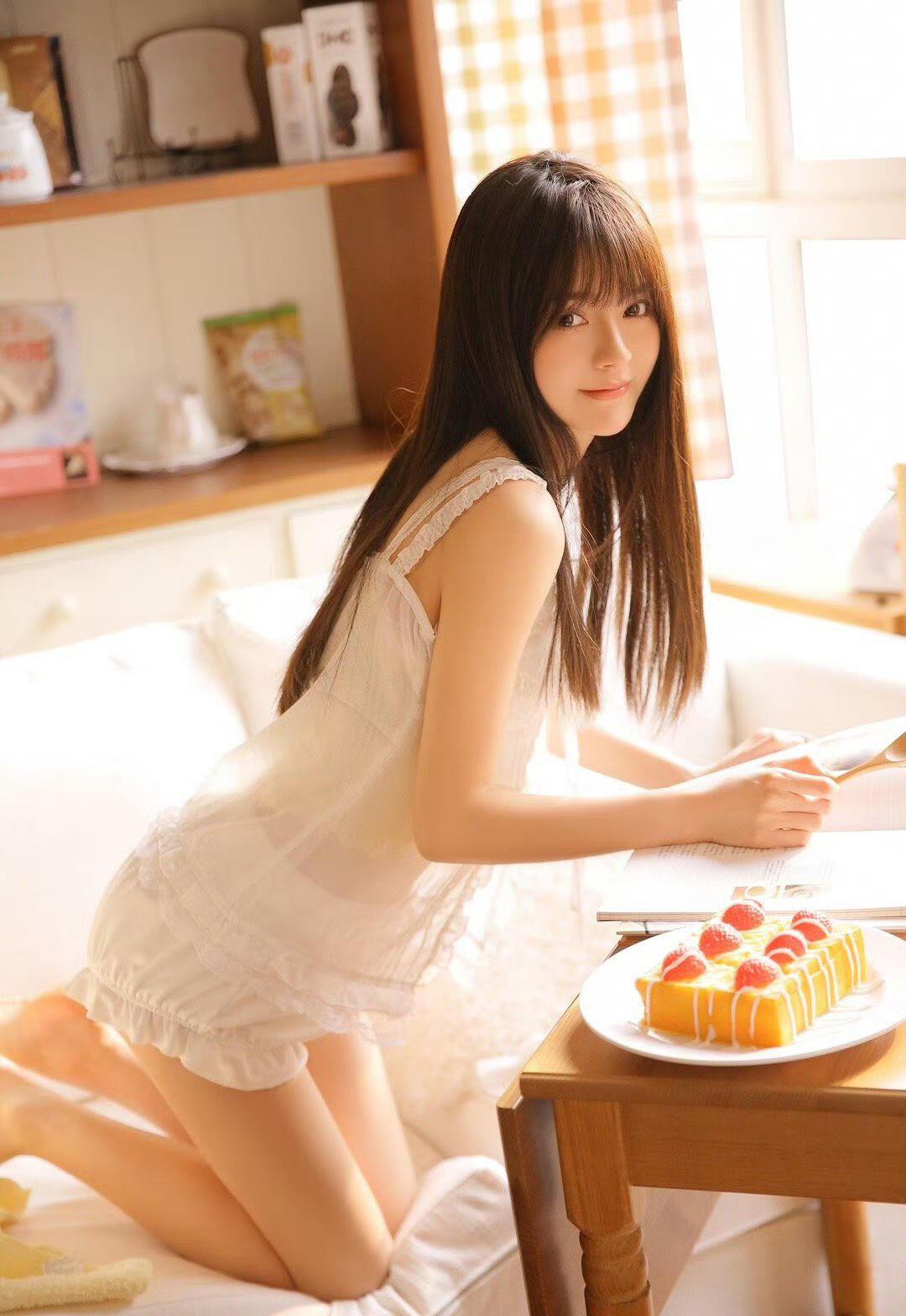 温婉清秀女孩写真自拍（9.7分）