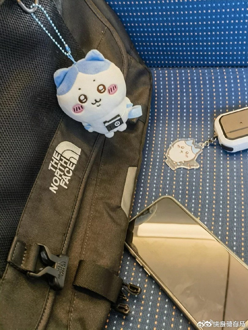 高铁上熊孩子喜欢我的小八那把椅子给过她两次机会她都浪费了