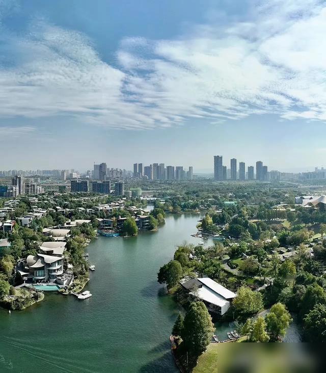 谁懂啊！成都这188平新家我看了直接不想走！美女的大平层套内160，横厅无主灯超