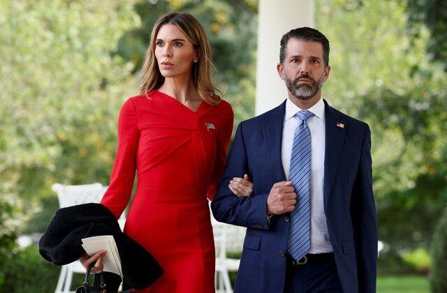 美国总统长子小特与社交名媛贝蒂娜订婚！美国‌总统在白宫的节日派对上表示，他的长