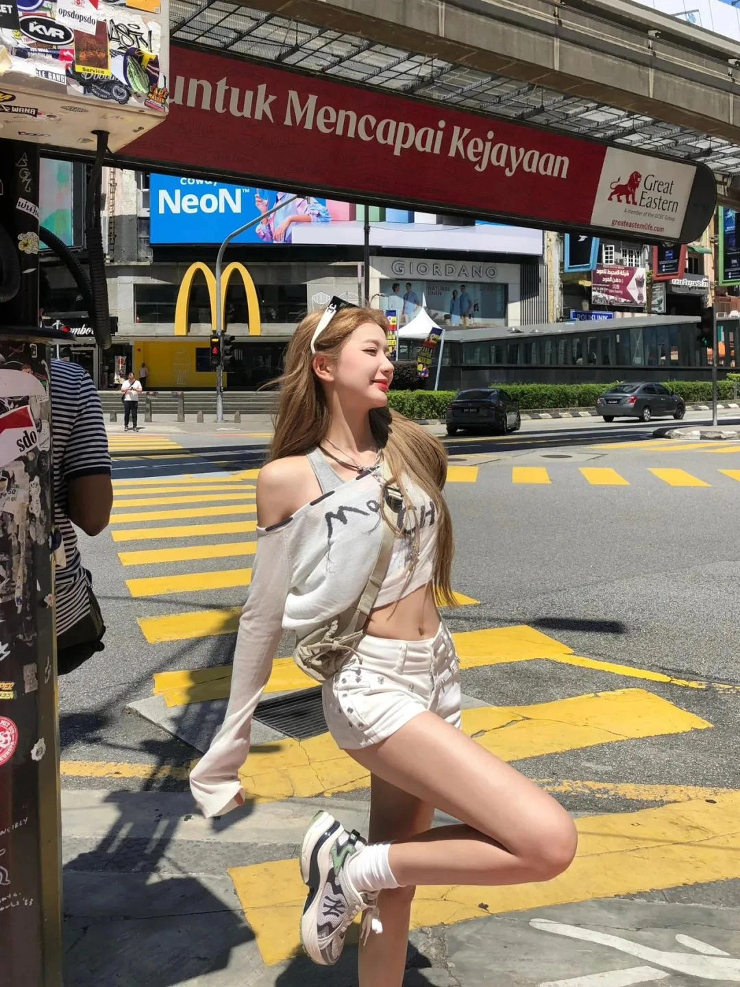 穿搭小课堂：美女的自信值拉满！