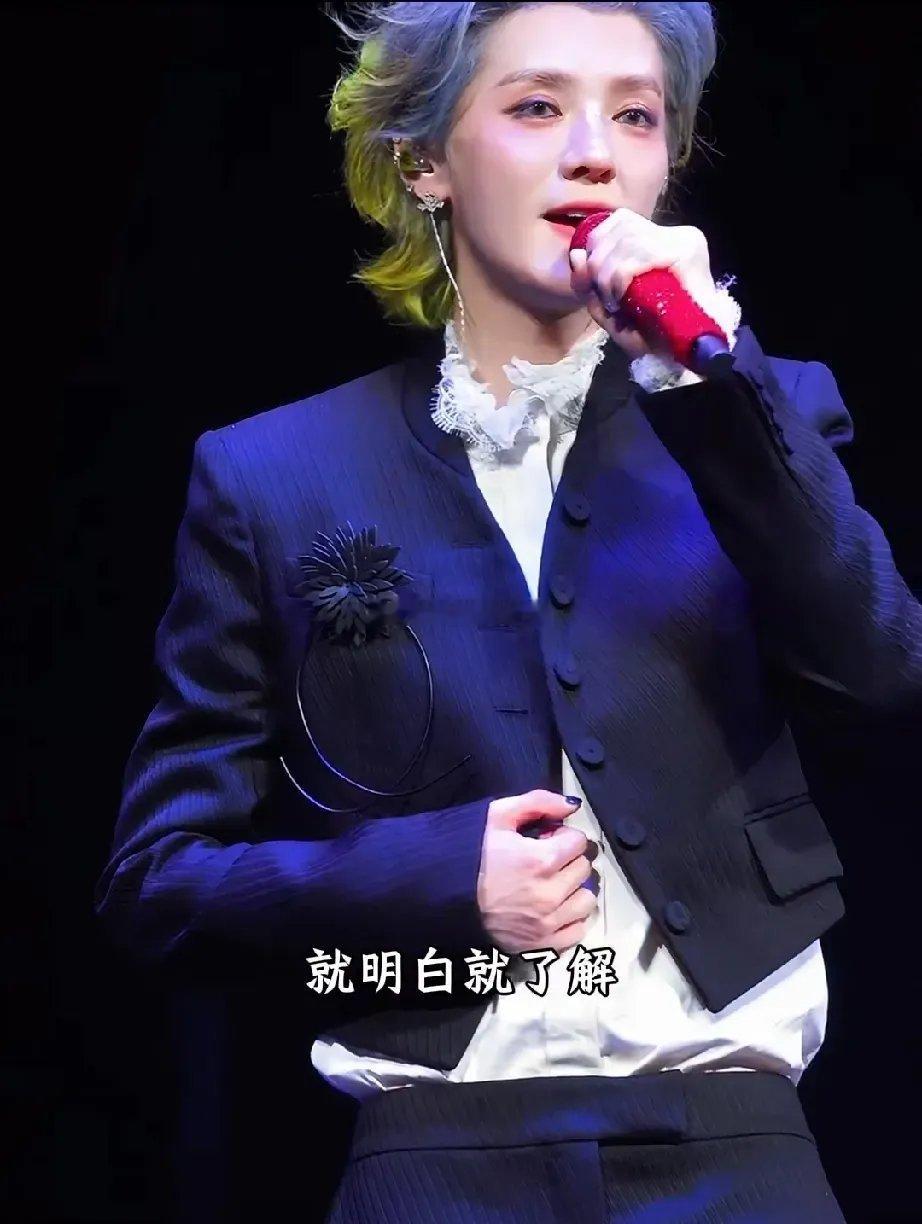 顶流鹿晗这是带着超燃气场强势归来啦！一直都知道鹿晗在娱乐圈，但之前感觉他好像处于