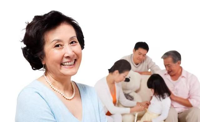 婆媳同住半年，我终于学会了装糊涂早上我刚把新买的进口面霜放化妆台，晚上就见