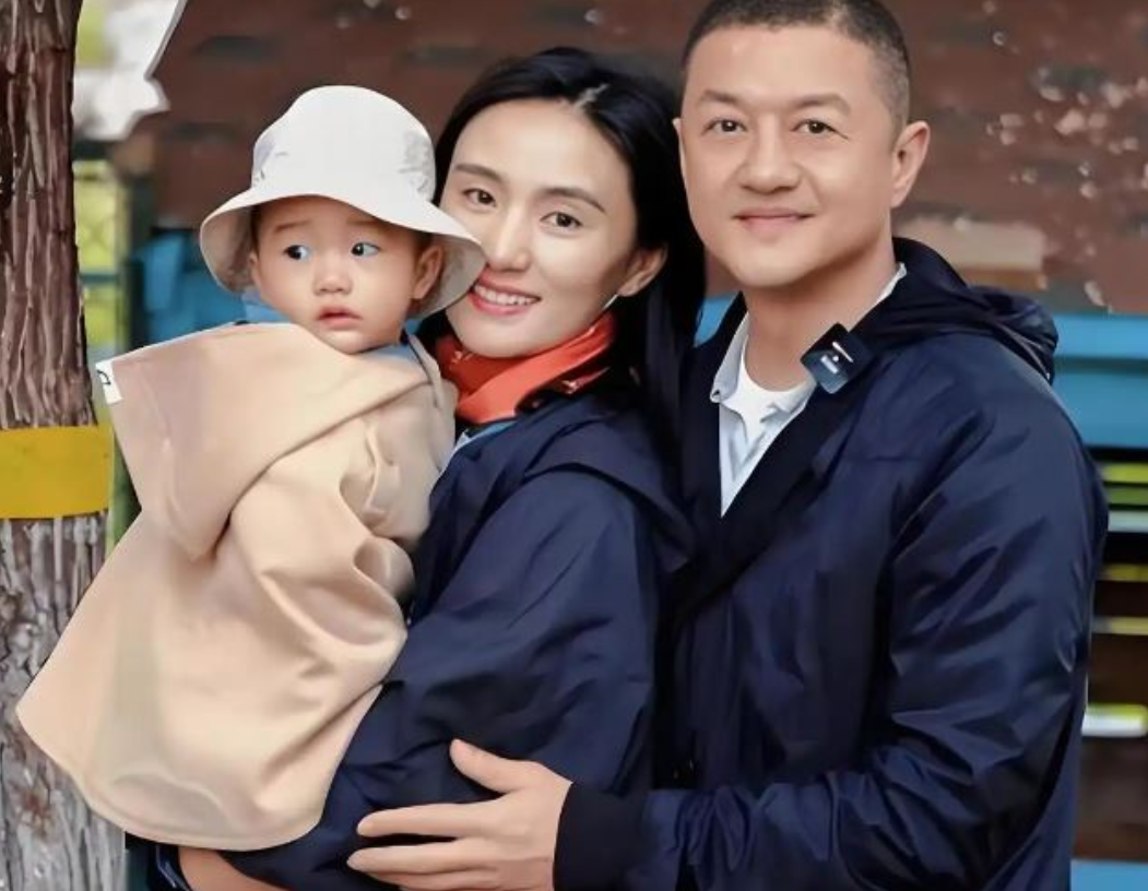 李亚鹏落魄搬家！大房换小房