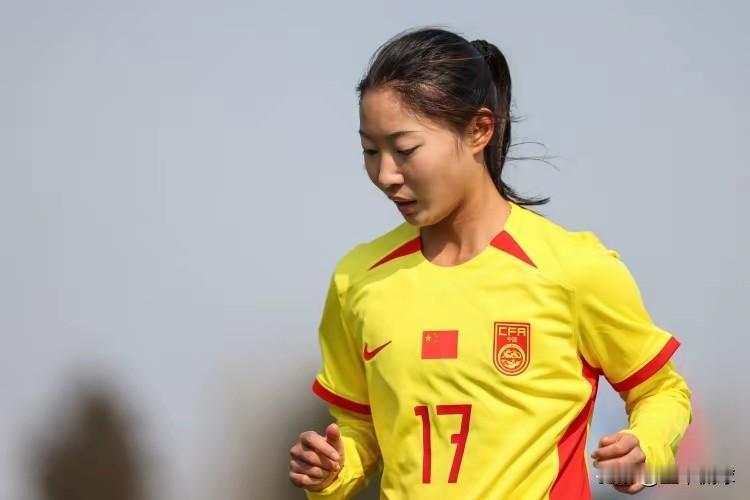 U20女足应该快速补充到中国女足成年队。目前我们出现很大的问题就是女足年轻球员的
